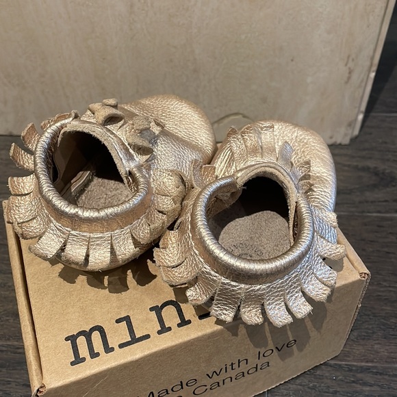 Gold minimoc baby slippers! - Picture 4 of 7